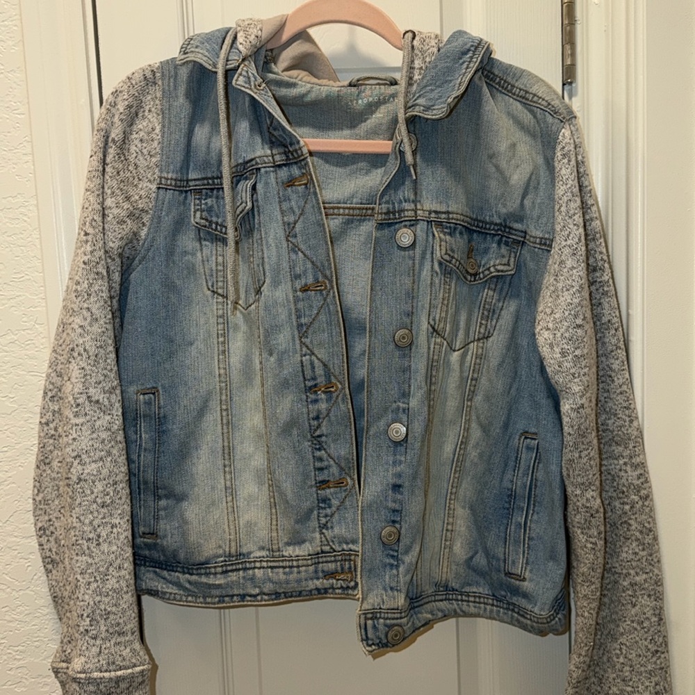 Hooded denim jacket